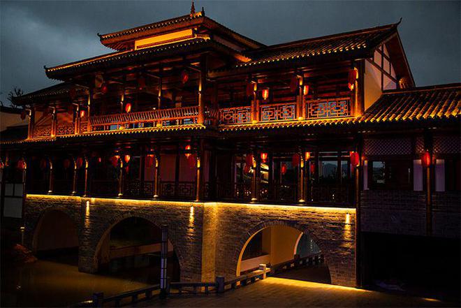 古建筑應(yīng)該如何進行保護性亮化工程?